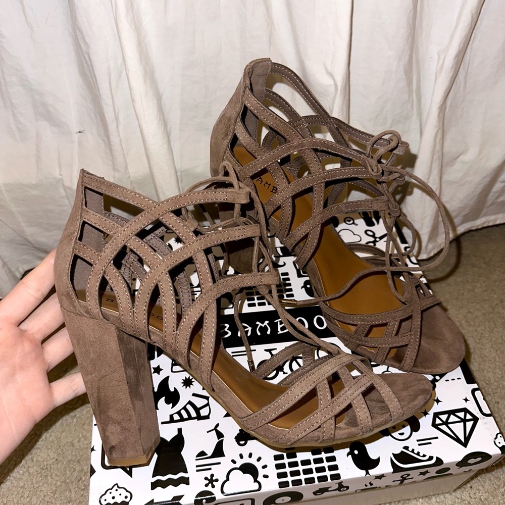 Bamboo Taupe Strappy Lace-Up Block Heel Size 9